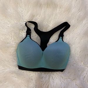 Victorias Secret sports bra 32DDD
